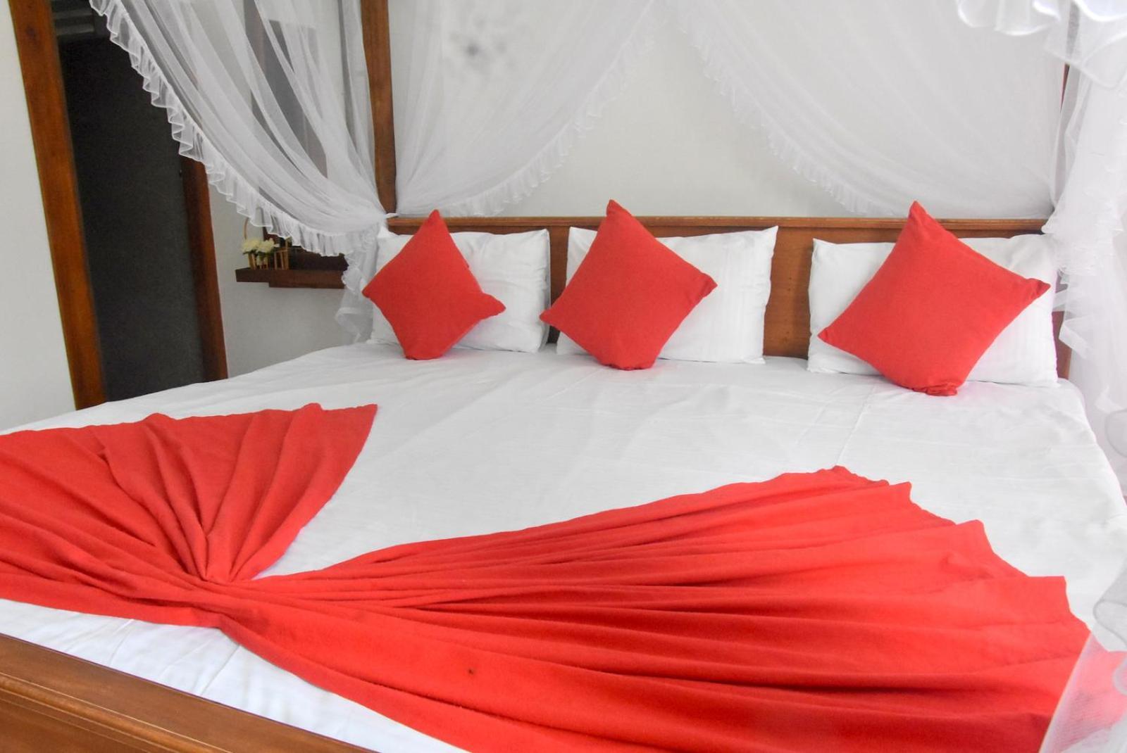 Meegahapokuna Resort 阿努拉德普勒 外观 照片